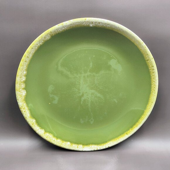 Hull Pottery Avocado Green Drip Glaze Dinner Plate 10" MCM 1960s - Picture 4 of 7
